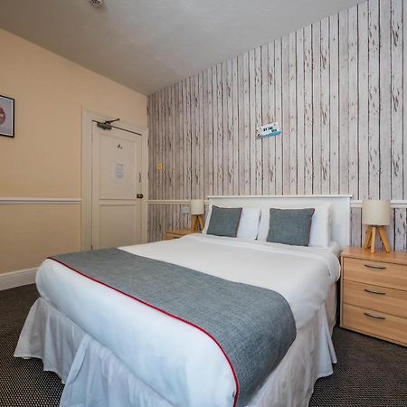 Oyo Pier Hotel Рил Экстерьер фото