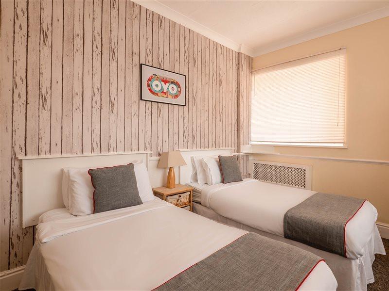 Oyo Pier Hotel Рил Экстерьер фото