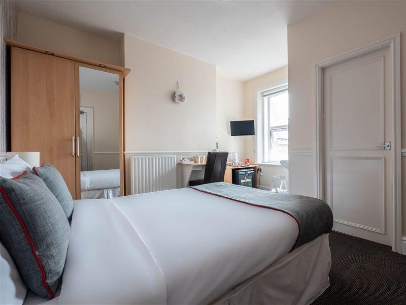 Oyo Pier Hotel Рил Экстерьер фото