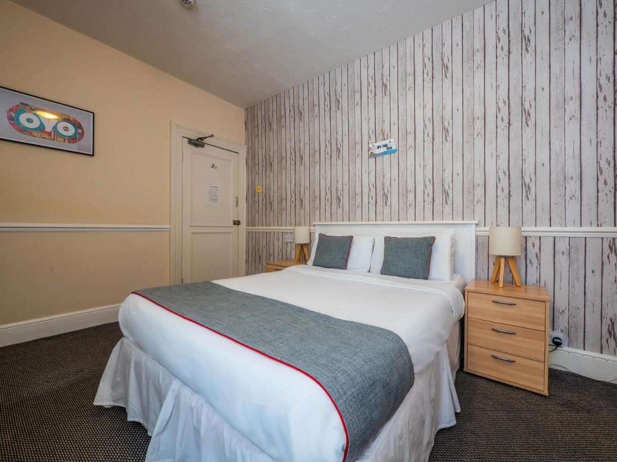 Oyo Pier Hotel Рил Экстерьер фото