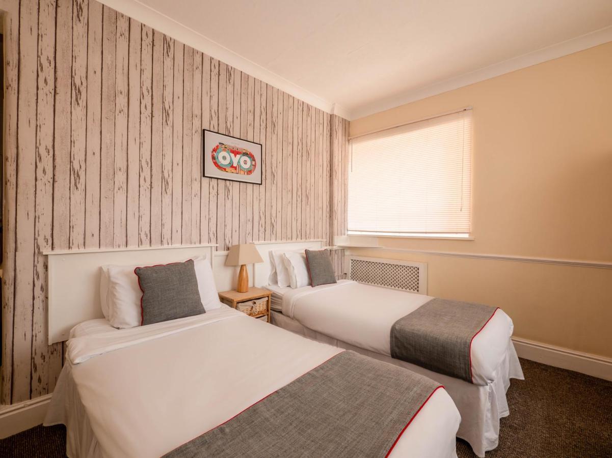 Oyo Pier Hotel Рил Экстерьер фото