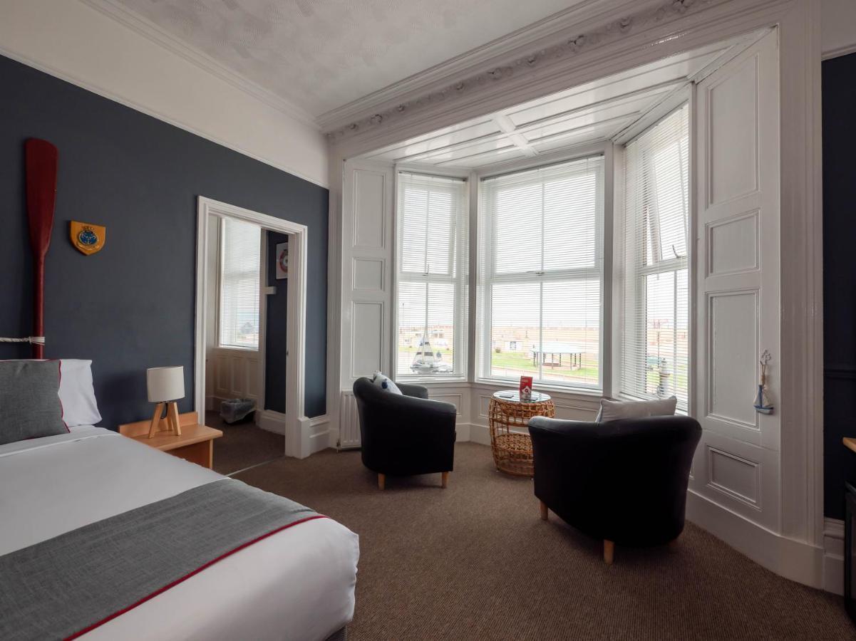 Oyo Pier Hotel Рил Экстерьер фото