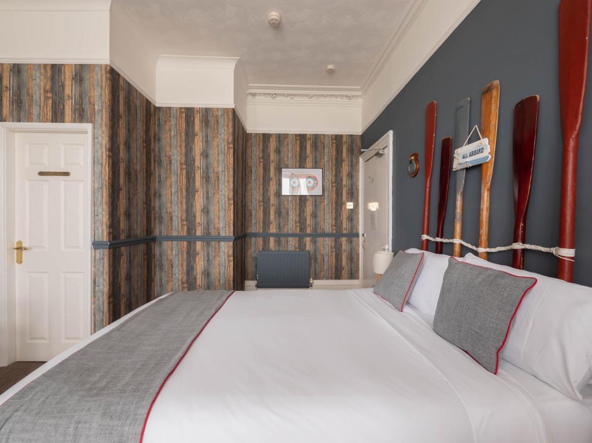 Oyo Pier Hotel Рил Экстерьер фото